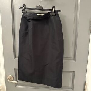Prada a line black skirt. Silk.